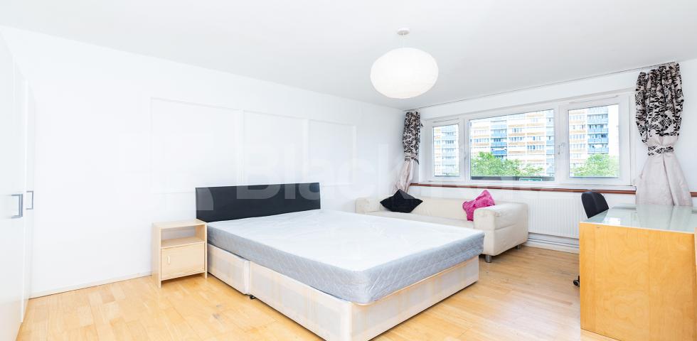 			3 Bedroom, 1 bath, 1 reception Apartment			 Skinner Street , CLARKENWELL EC1